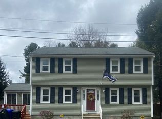 7 Ireland St, Hudson, NH 03051