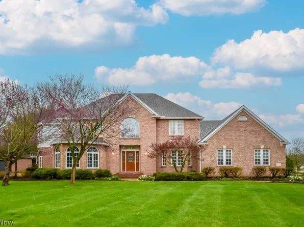 7385 Shady Hollow Rd NW, Canton, OH 44718