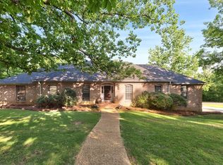 2903 N Woodridge Rd, Birmingham, AL 35223