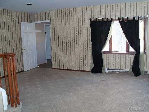 5th image of 2 Oaklawn Ave
