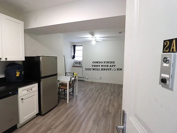 2nd image of 502 W 44th St Unit 2-A