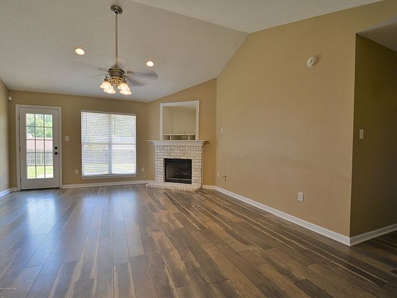 3rd image of 7822 S Mary Payton Dr