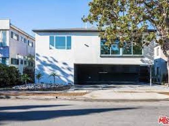 2nd image of 1434 10th St #2X1-4350.0