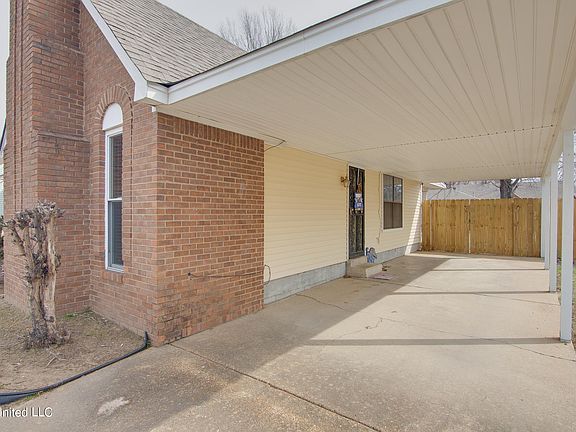 3rd image of 7424 Wrenwood Dr
