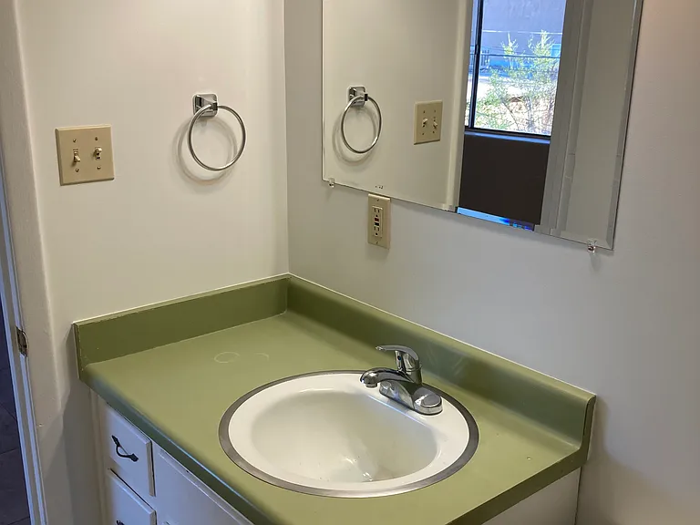 421 Alcazar St SE #2 — Photo 13