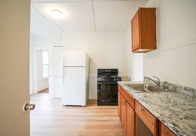 57 Newman St #3 — Photo 5