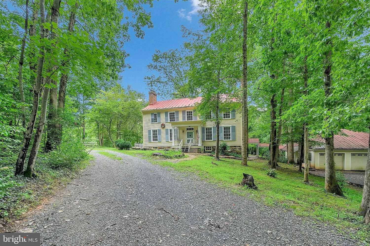 5 bed, 4200 sqft, $3,600 — Photo 2