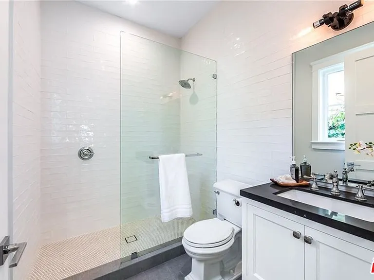 4710 Noeline Ave — Photo 22