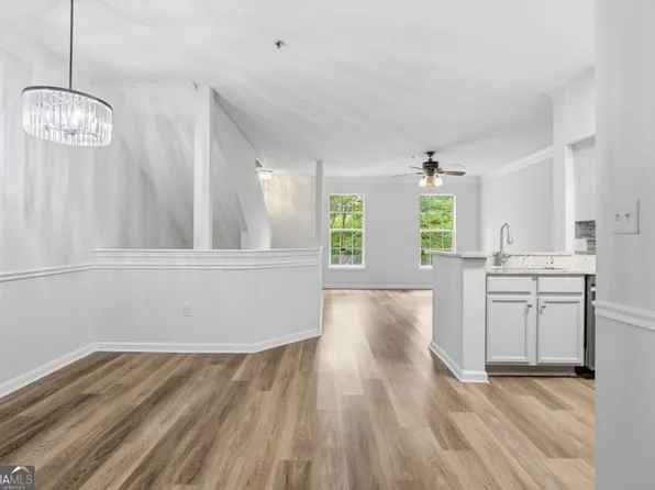 245 Amal Dr SW APT 1008, Atlanta, GA 30315