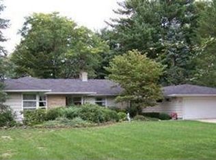 190 Square Dr, Madison, OH 44057
