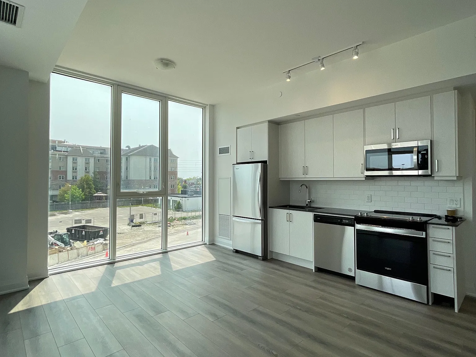 2 bed, $3,300 — Photo 3