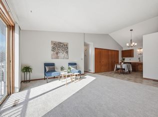 3286 Greenbrier St #3286C, Vadnais Heights, MN 55127