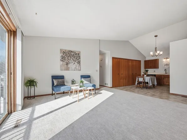 3286 Greenbrier St #3286C, Vadnais Heights, MN 55127