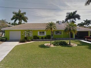 2573 Bayshore Dr, Matlacha, FL 33993