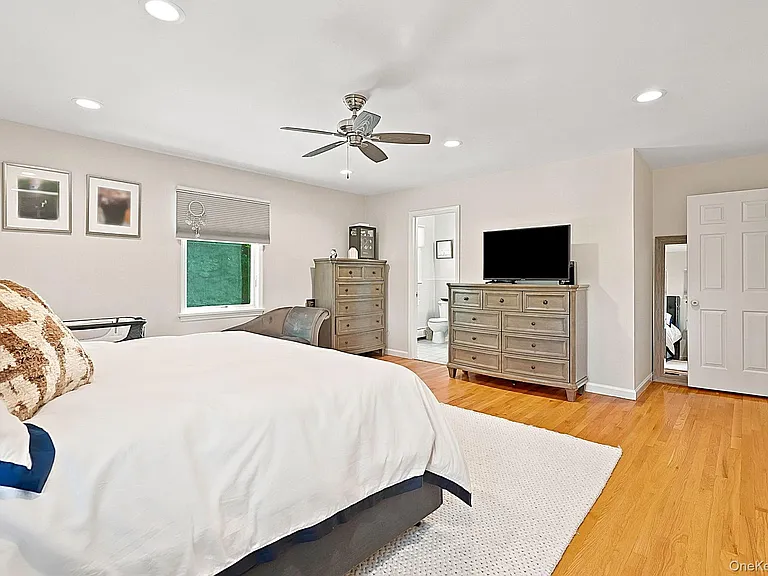 316 Gainsborg Ave #2 — Photo 13