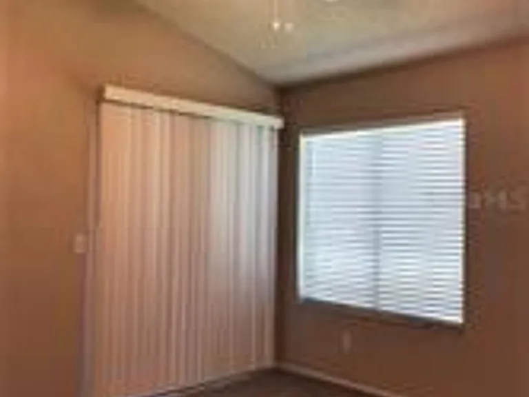 467 Newton Pl — Photo 8
