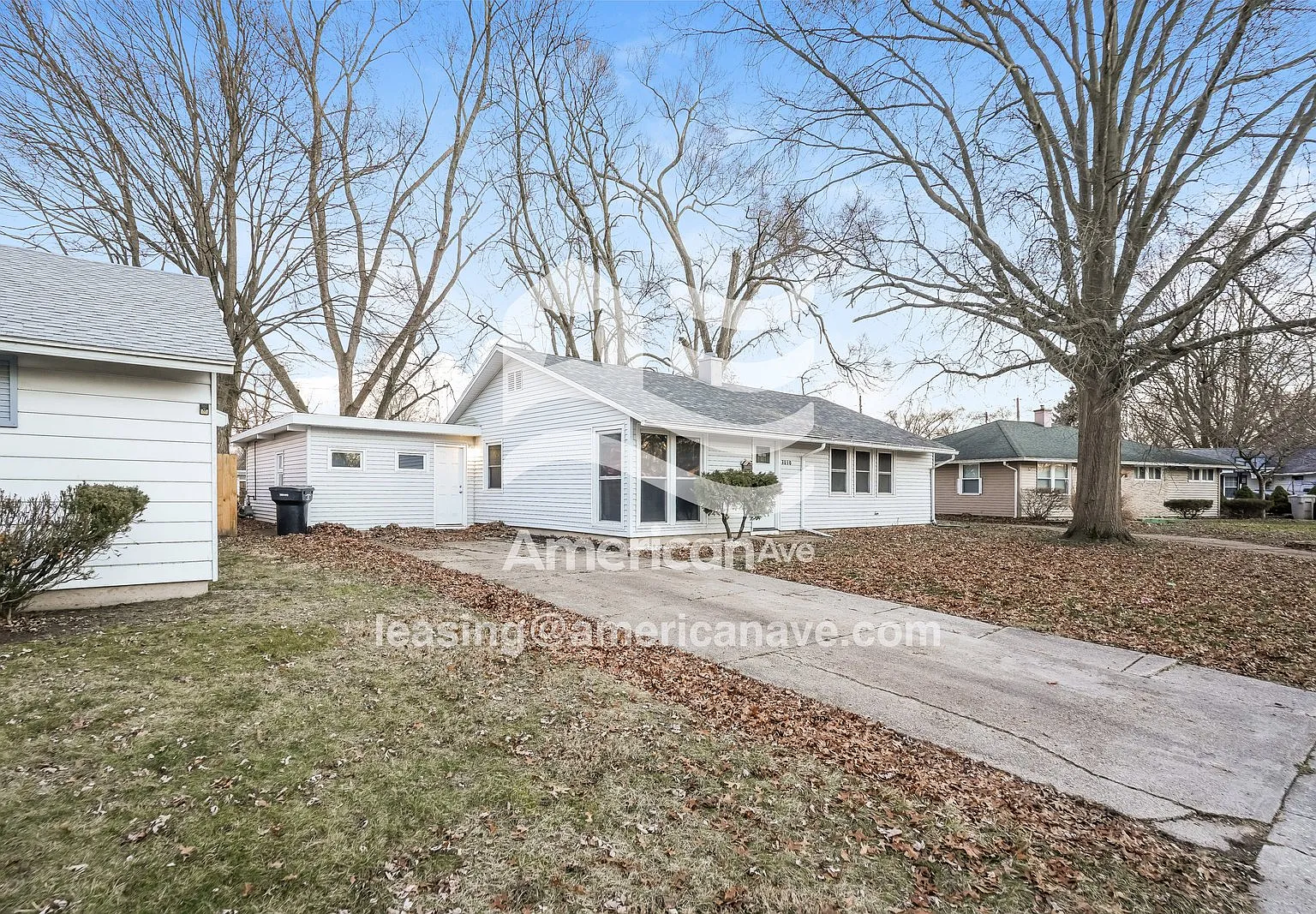 3 bed, 1.5 bath, 1142 sqft, $1,710 — Photo 2