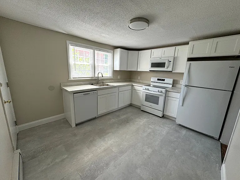 Meadowview Apartments — Photo 35