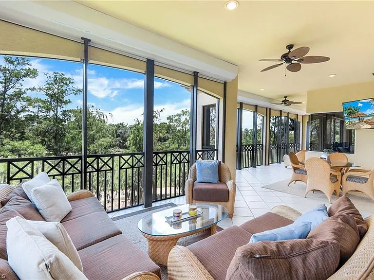 2826 Tiburon Blvd E #103 — Photo 3