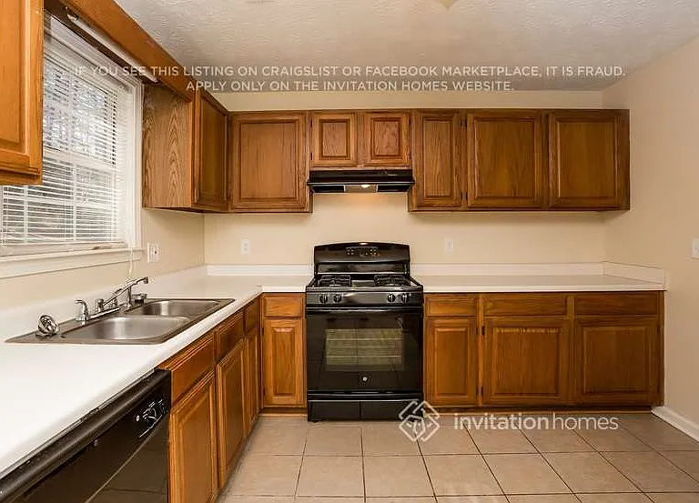 845 Rambling Rose Ct NW — Photo 7