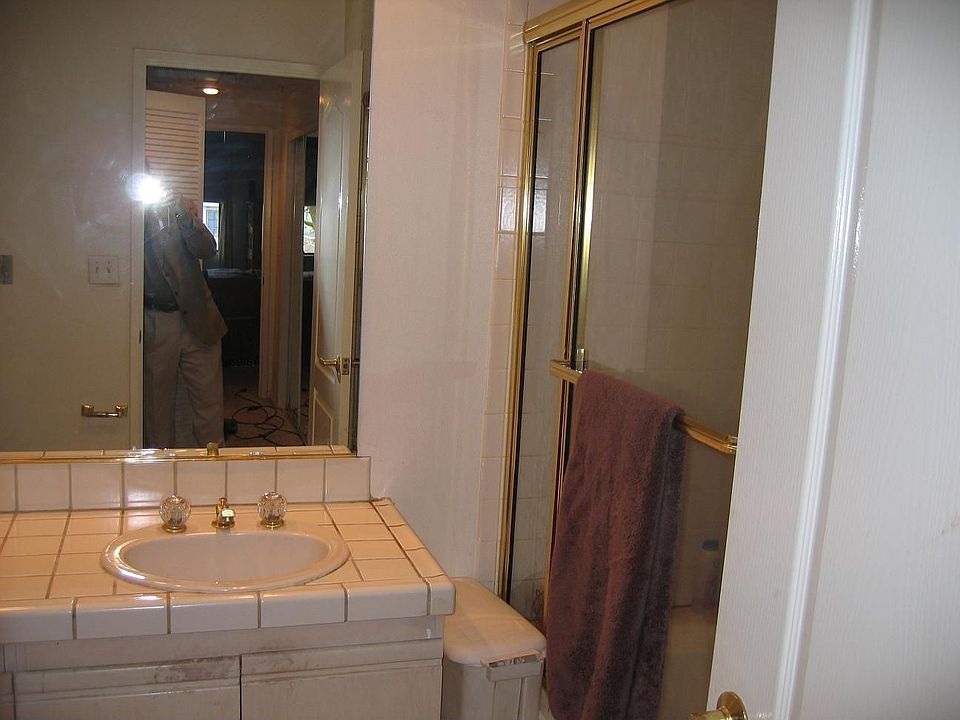 Full size master bath