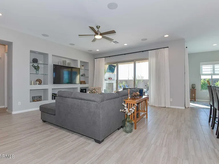 9661 W Patrick Ln — Photo 29