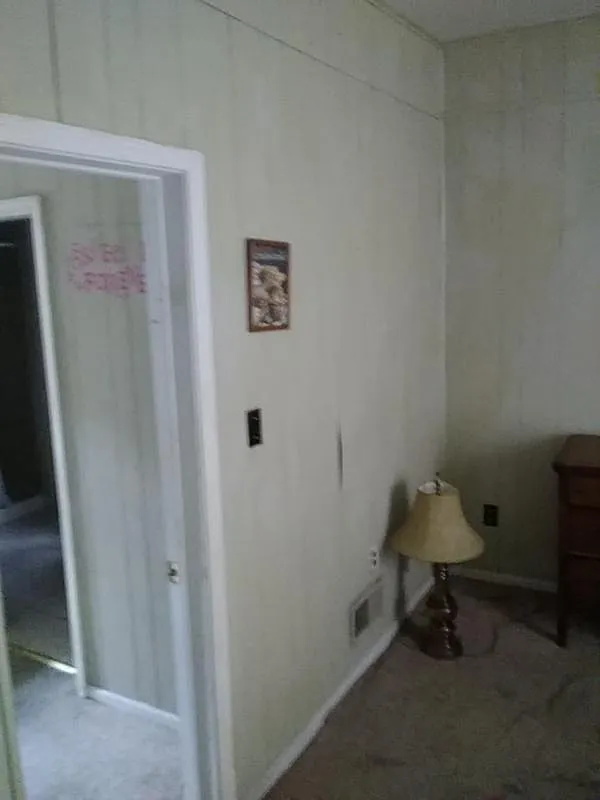 1 bed, 150 sqft, $375 — Photo 3
