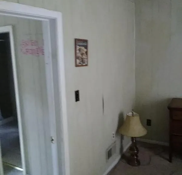 809 E McCarty St — Photo 3