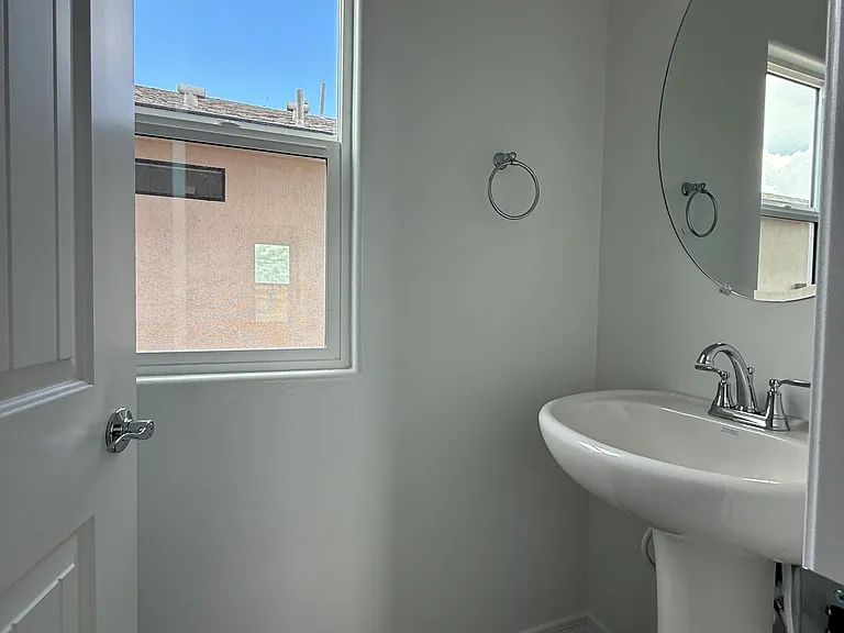 Powder Room - 1st floor