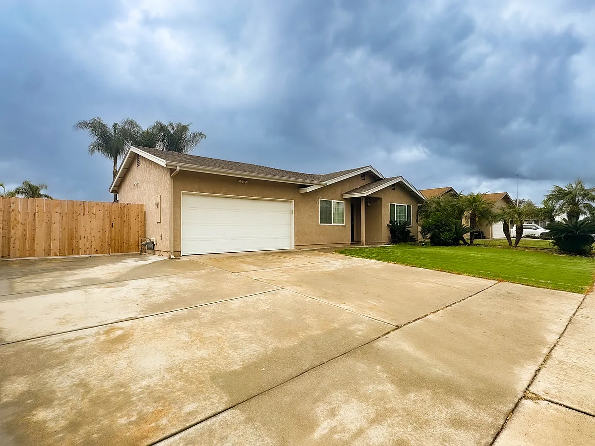 Building Photo - 13339 Appaloosa Dr