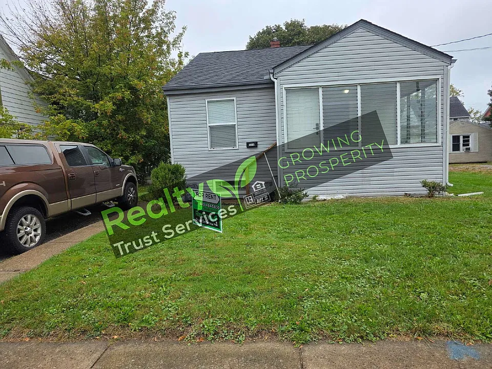1310 Leavitt Rd