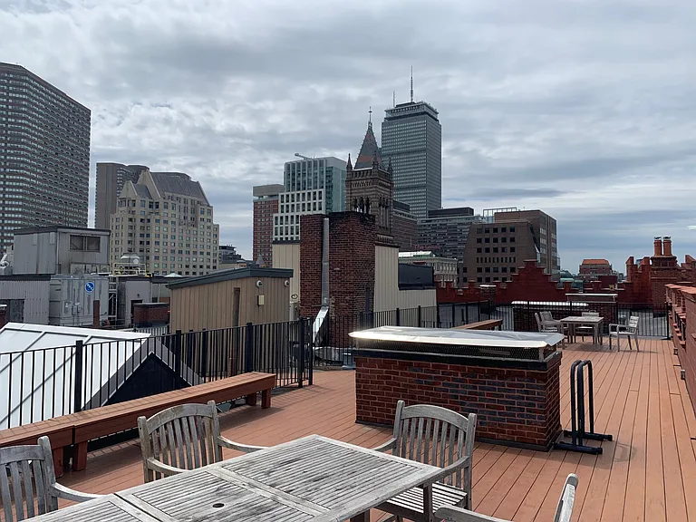 271 Dartmouth St #2B — Photo 37