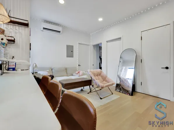 25-11 34th Street image 5 of 13