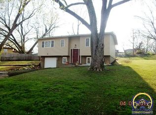 3417 SW Westwood Dr, Topeka, KS 66614