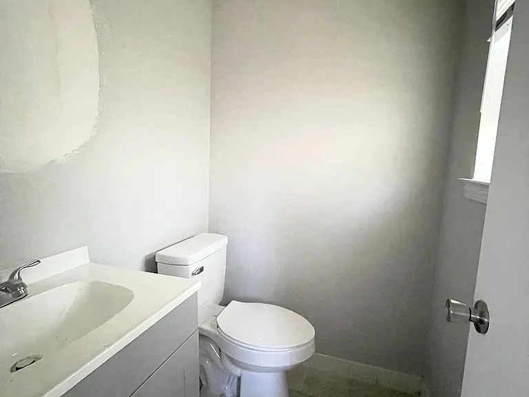107 Loraine Dr — Photo 10