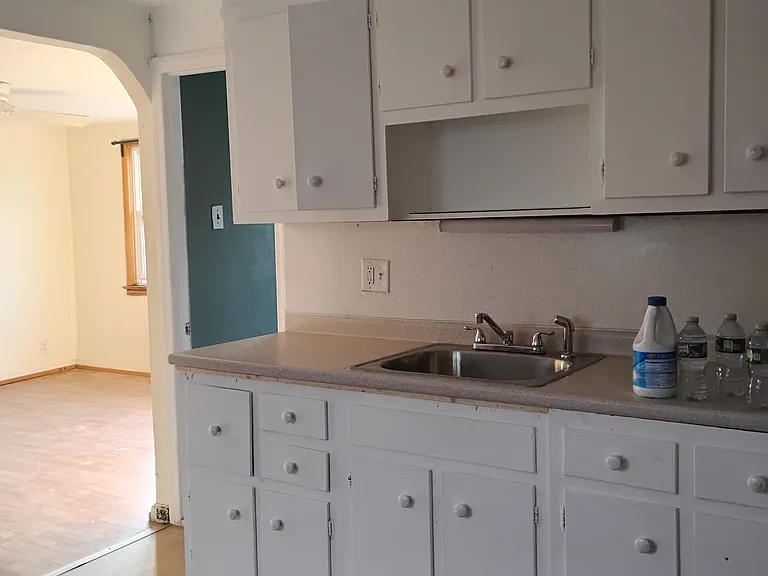 142 W 31st St #C — Photo 2
