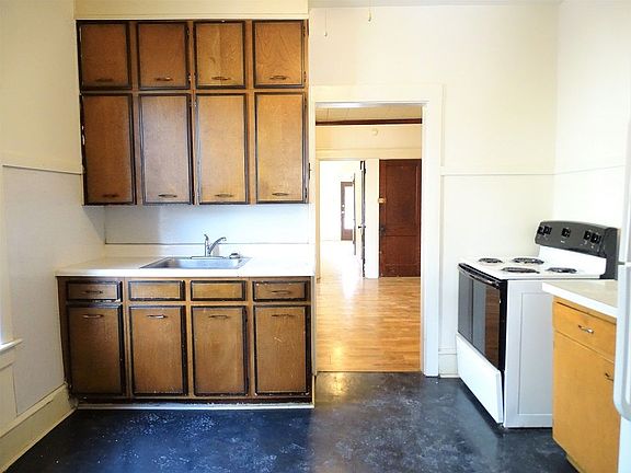 5th image of 164 Park Ave APT 1