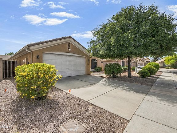 3rd image of 8637 W APACHE Street