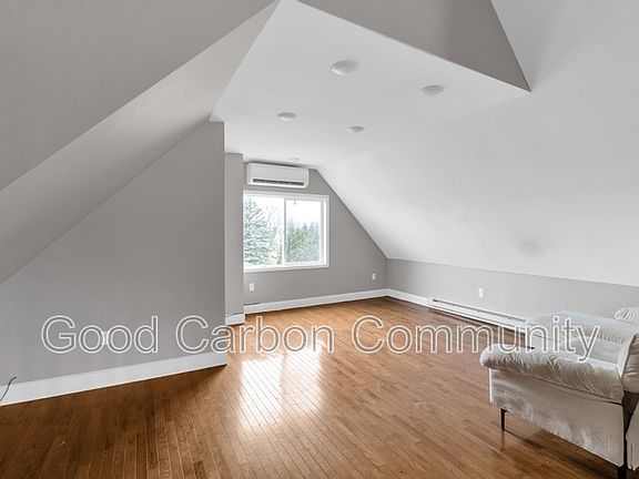 3rd image of 84 Crane St APT 7