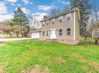 103 Hollbrook Ln, Oak Ridge, TN 37830