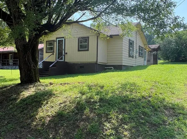 1117 Bledsoe Dr, Etowah, TN 37331