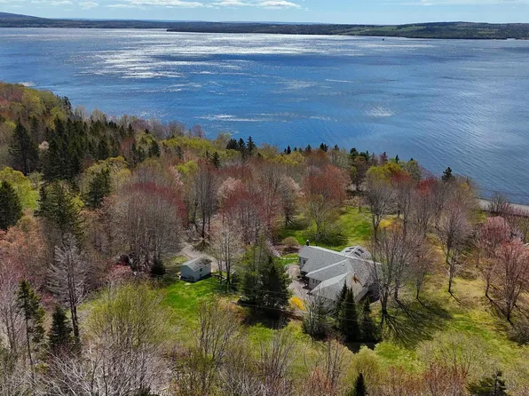 10797 Highway 105, Aberdeen, NS B0E 3M0