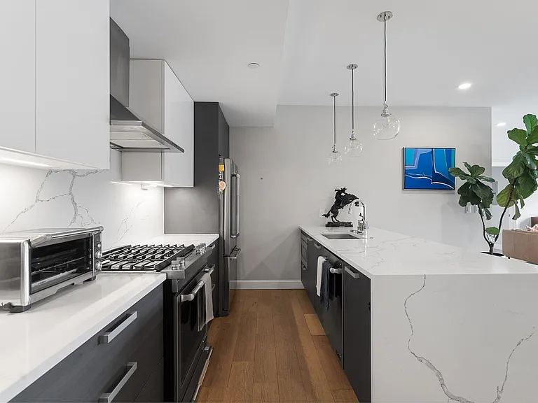 54 Pleasant St #9 — Photo 3