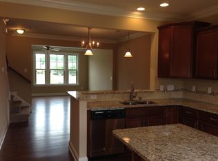 425 Village Commons Ln, Apex, NC 27502