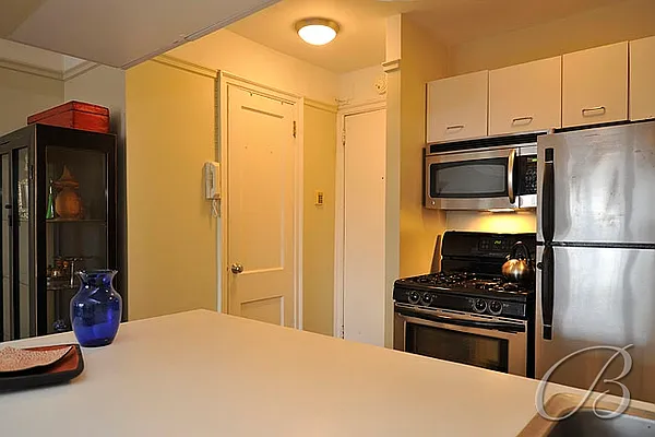 Sold by Bellmarc Realty | media 15