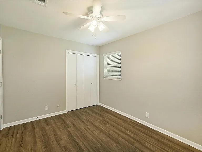8527 Maine Dr — Photo 15