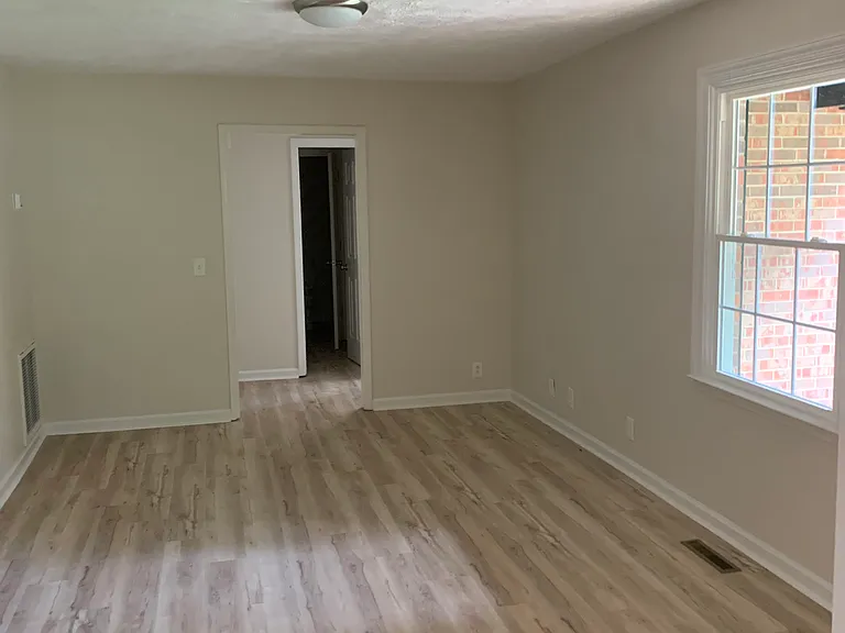 1209 Virginia Ave — Photo 5