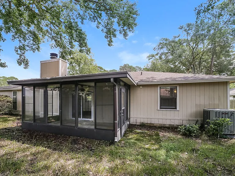 3167 Laurel Grv S — Photo 16