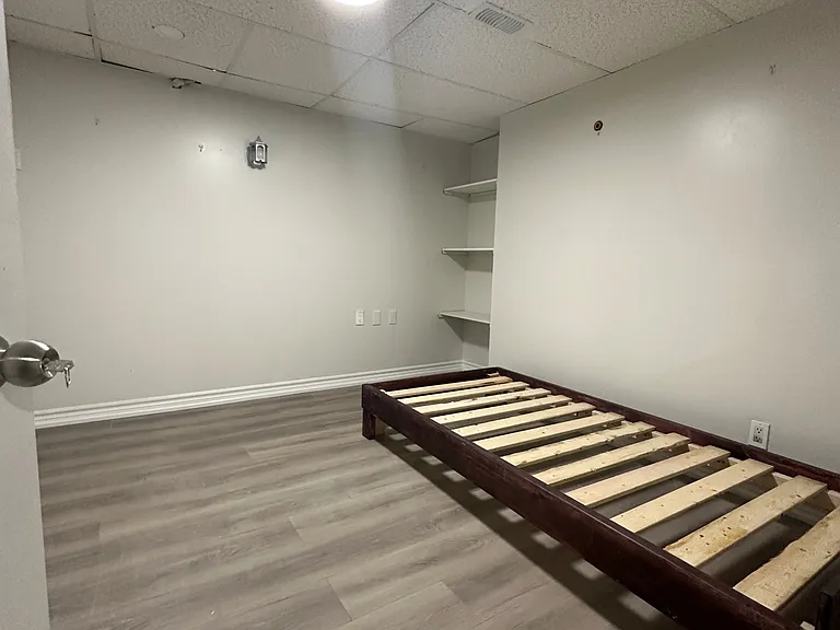 23 Gemshaw Cres #BASEMENT — Photo 6