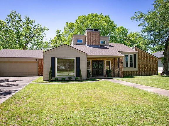 2nd image of 2703 Arbor Dr